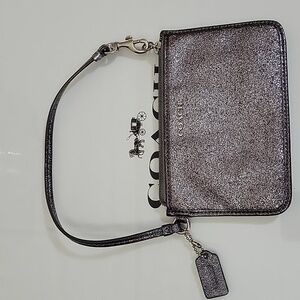 COACH GLITTER SMALL WRISTLET  🐨🐨🐨🐨🐨🐨🐨🐨🐨
